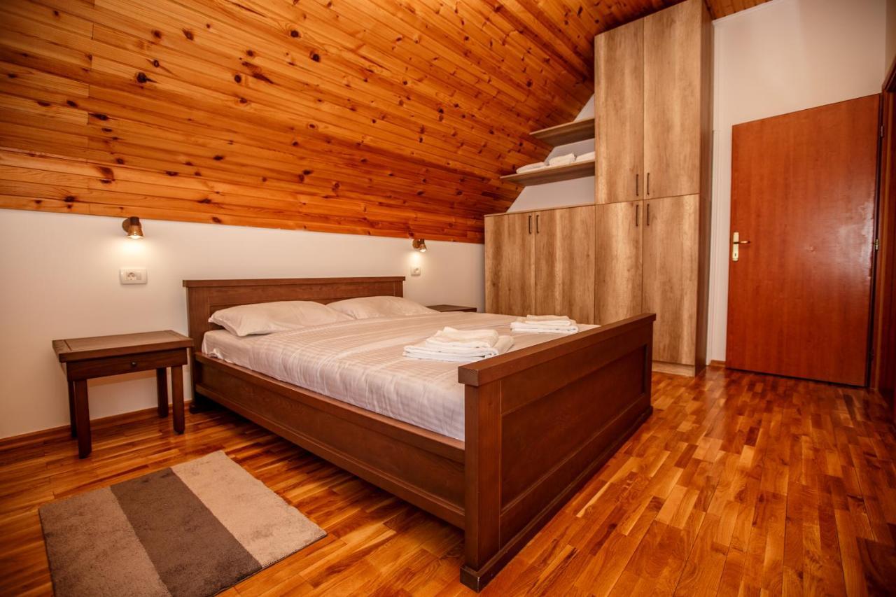Montagna Resort Žabljak エクステリア 写真