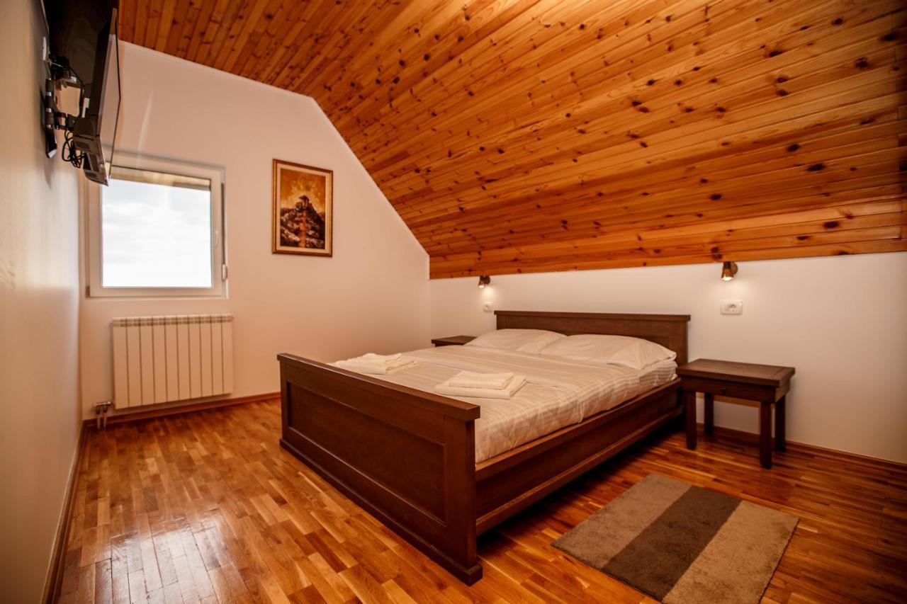 Montagna Resort Žabljak エクステリア 写真